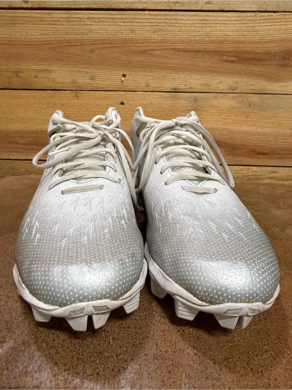 Under Armour White Mid-Top Cleats, Men’s 11 - Picture 4 of 8